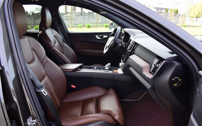 Volvo XC 60 cena 137900 przebieg: 155000, rok produkcji 2020 z Kielce małe 529